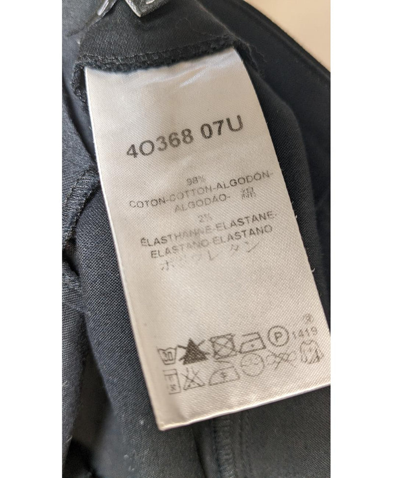 Expérience d'achat simple et satisfaisante pour cette fripe 546634 de qualité, offert par Once Again.