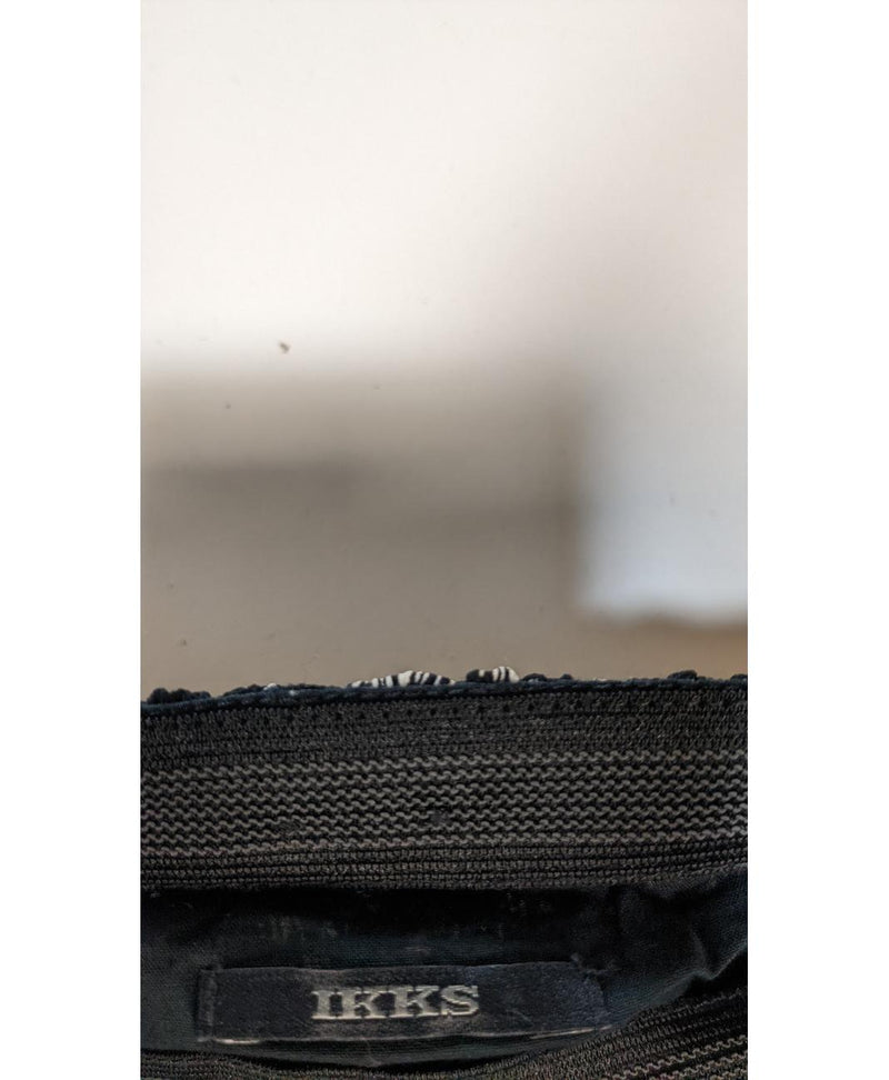 Élégance responsable avec cette pièce vintage 556522 en parfait état, sélectionnée par Once Again.