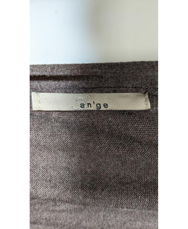Élégance responsable avec cette pièce vintage 558264 en parfait état, sélectionnée par Once Again.