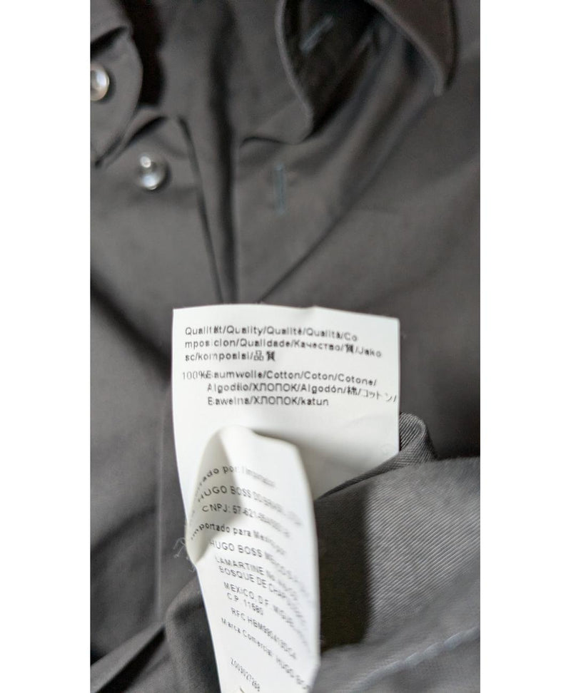 La garantie Once Again : 560380 vêtements d'occasion de marque en état irréprochable.