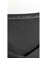 560672 Once Again, la référence de la friperie en ligne pour des achats de vêtements d'occasion sans souci et en état parfait.