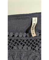 La garantie Once Again : 560796 vêtements d'occasion de marque en état irréprochable.
