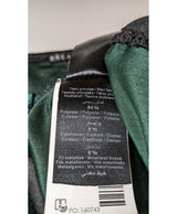 La garantie Once Again : 561307 vêtements d'occasion de marque en état irréprochable.