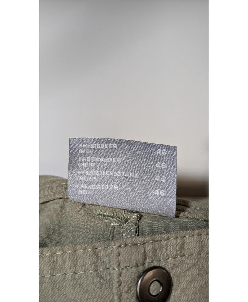 Expérience d'achat simple et satisfaisante pour cette fripe 561496 de qualité, offert par Once Again.