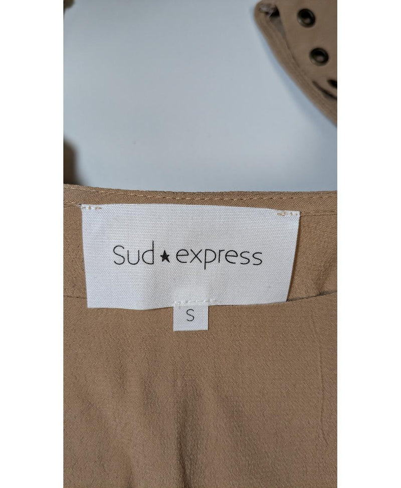 Shopping simplifié avec Once Again pour 561561 : trouvez des pièces uniques en très bon état en quelques clics.