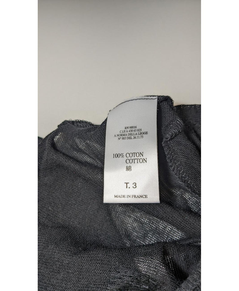 Élégance responsable avec cette pièce vintage 561795 en parfait état, sélectionnée par Once Again.