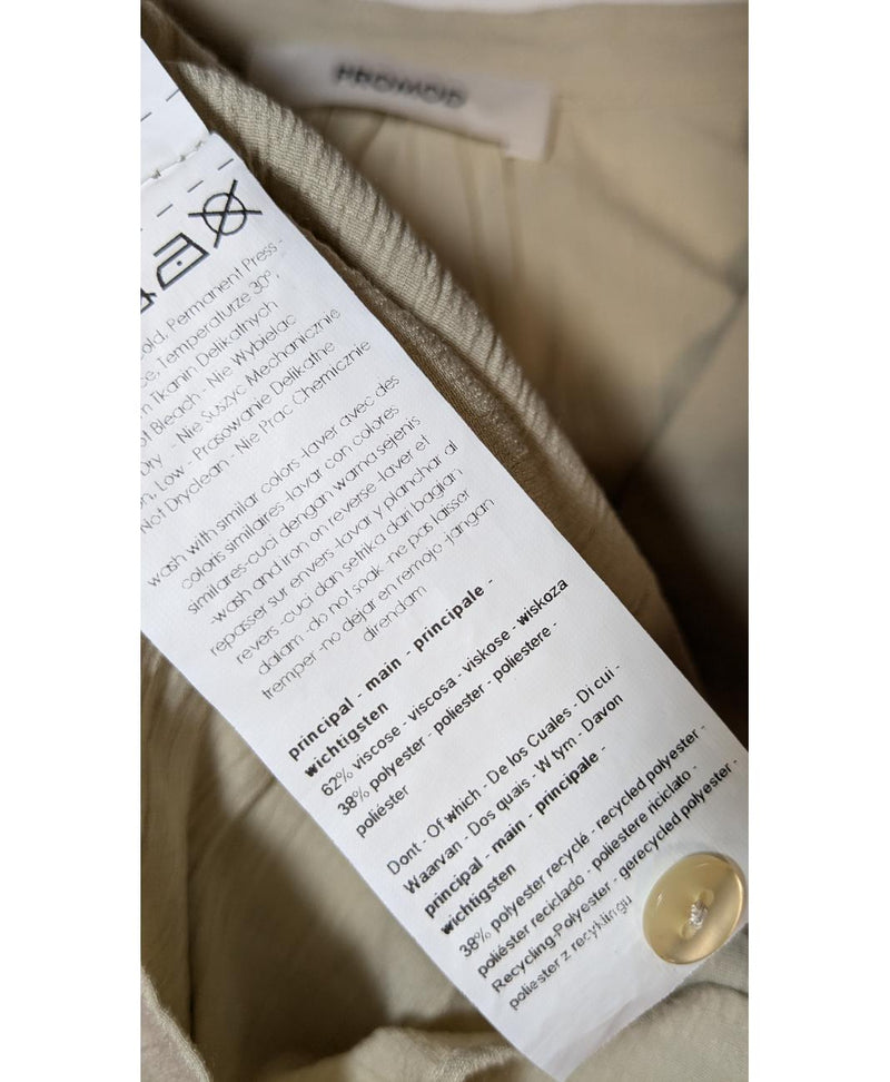 Shopping simplifié avec Once Again pour 562010 : trouvez des pièces uniques en très bon état en quelques clics.