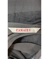 La garantie Once Again : 562012 vêtements d'occasion de marque en état irréprochable.