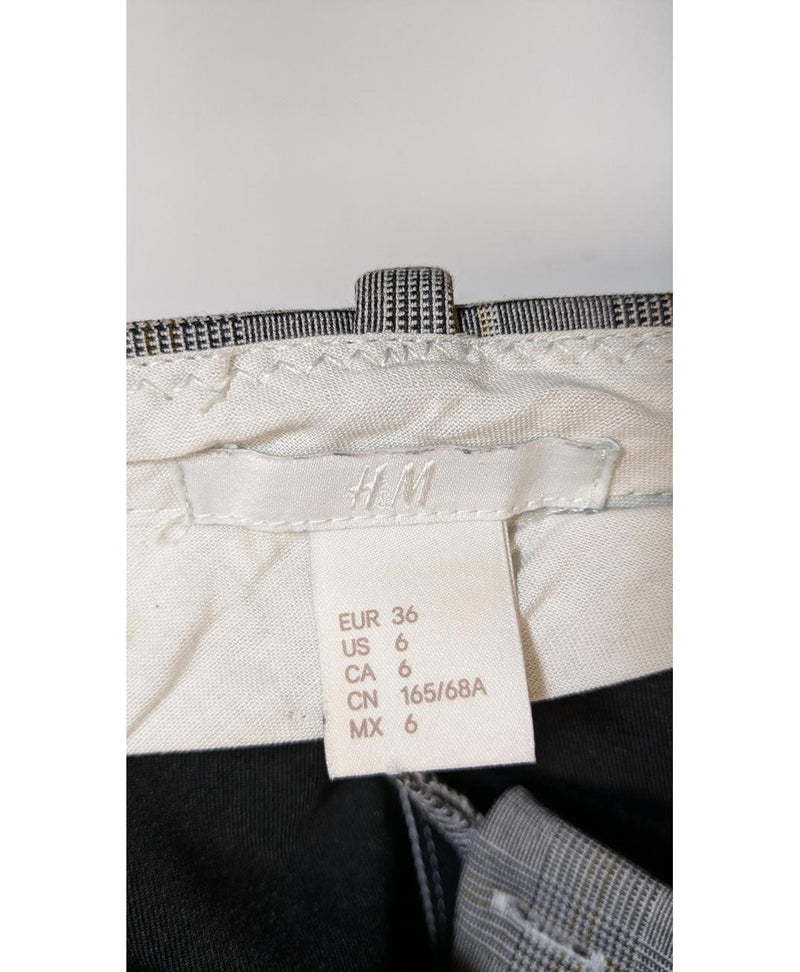 Expérience d'achat simple et satisfaisante pour cette fripe 562059 de qualité, offert par Once Again.