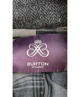 562068 Once Again, la référence de la friperie en ligne pour des achats de vêtements d'occasion sans souci et en état parfait.