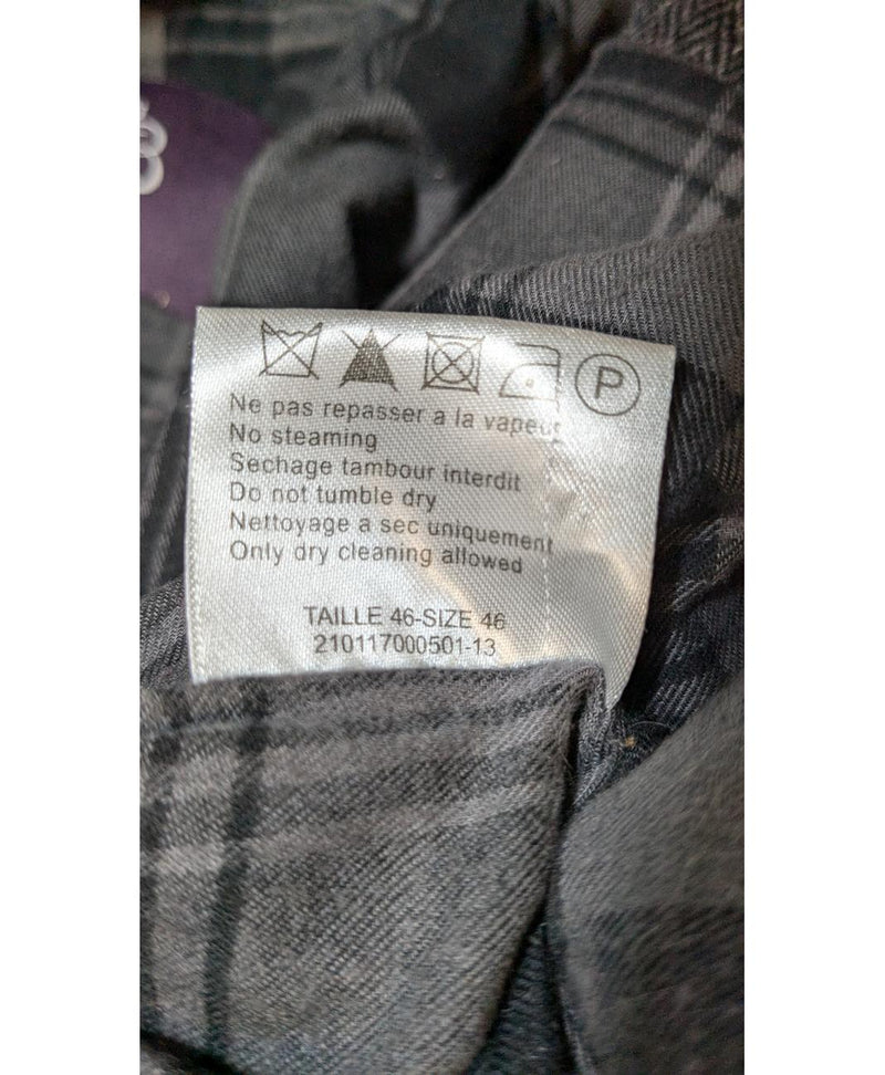 Shopping simplifié avec Once Again pour 562068 : trouvez des pièces uniques en très bon état en quelques clics.