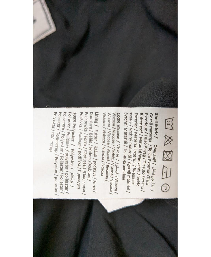Shopping simplifié avec Once Again pour 562069 : trouvez des pièces uniques en très bon état en quelques clics.