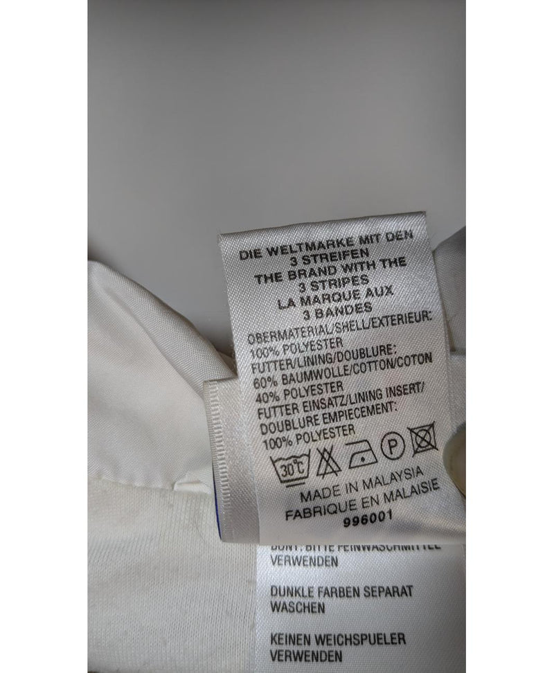 Le choix intelligent pour la mode durable, cette pièce 562070 Once Again allie parfait état et prix abordable.