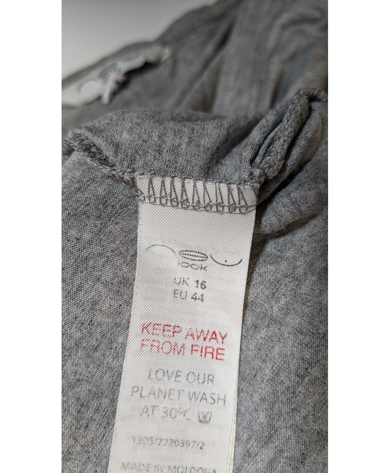 Mode durable et rapide avec Once Again : article 562071 de seconde main en très bon état.