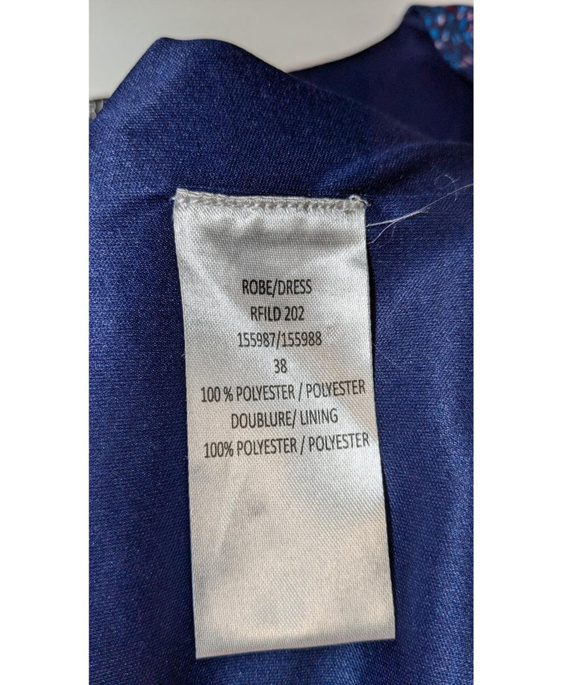 Expérience d'achat simple et satisfaisante pour cette fripe 562092 de qualité, offert par Once Again.