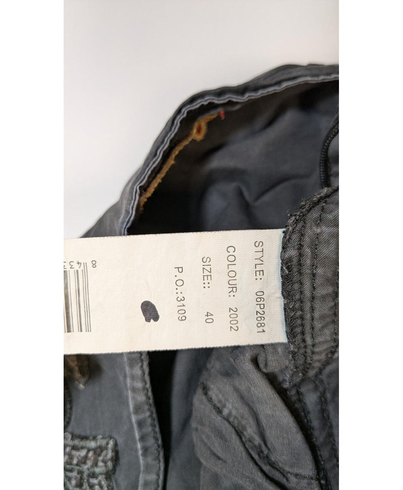 Shopping simplifié avec Once Again pour 562106 : trouvez des pièces uniques en très bon état en quelques clics.