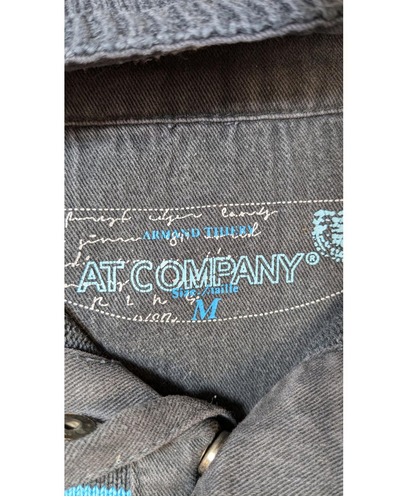 562126 Once Again, la référence de la friperie en ligne pour des achats de vêtements d'occasion sans souci et en état parfait.