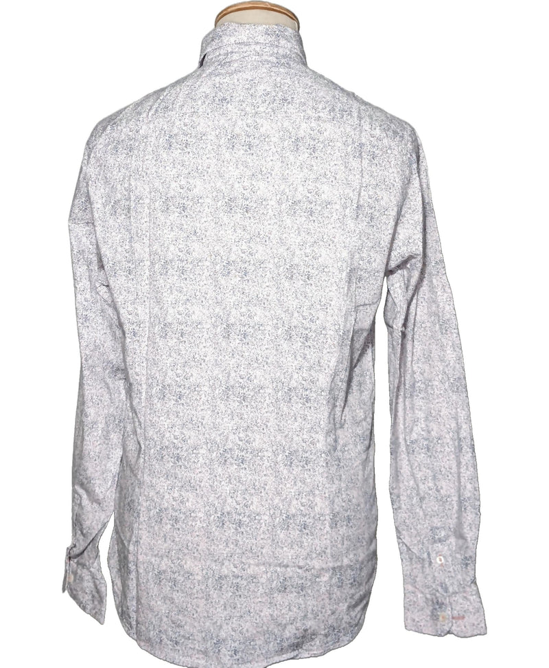 La garantie Once Again : 562128 vêtements d'occasion de marque en état irréprochable.