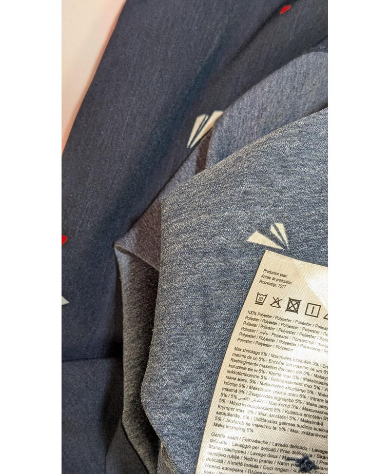 Expérience d'achat simple et satisfaisante pour cette fripe 563536 de qualité, offert par Once Again.