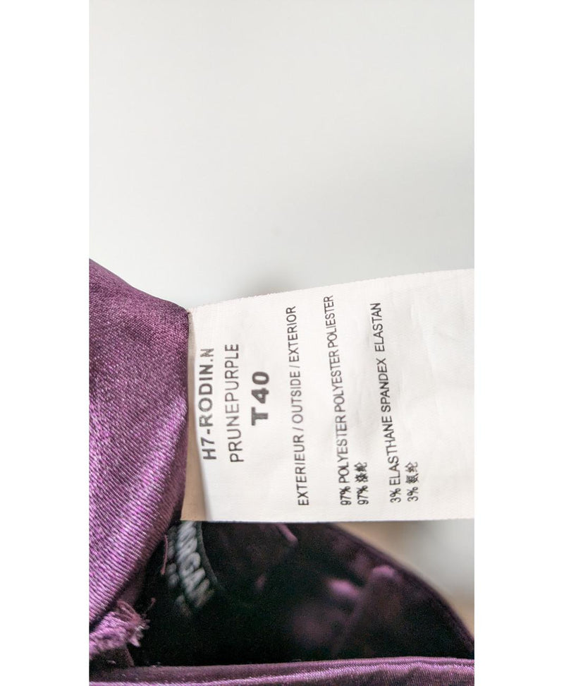 La garantie Once Again : 564428 vêtements d'occasion de marque en état irréprochable.