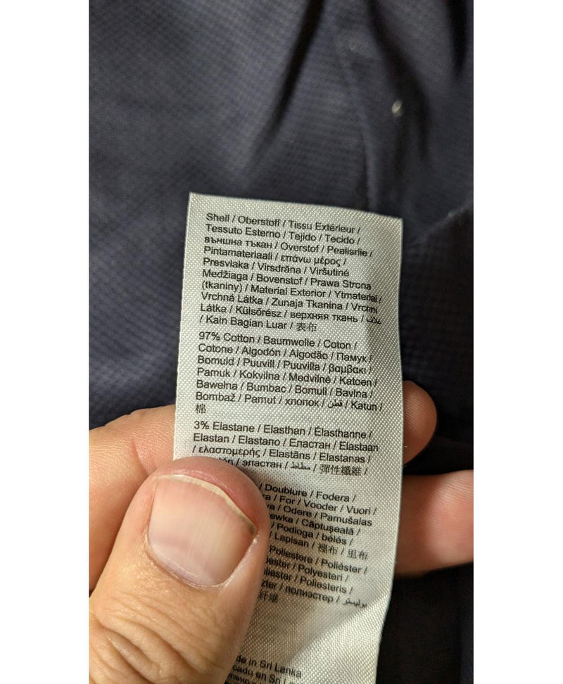 565503 Once Again, la référence de la friperie en ligne pour des achats de vêtements d'occasion sans souci et en état parfait.