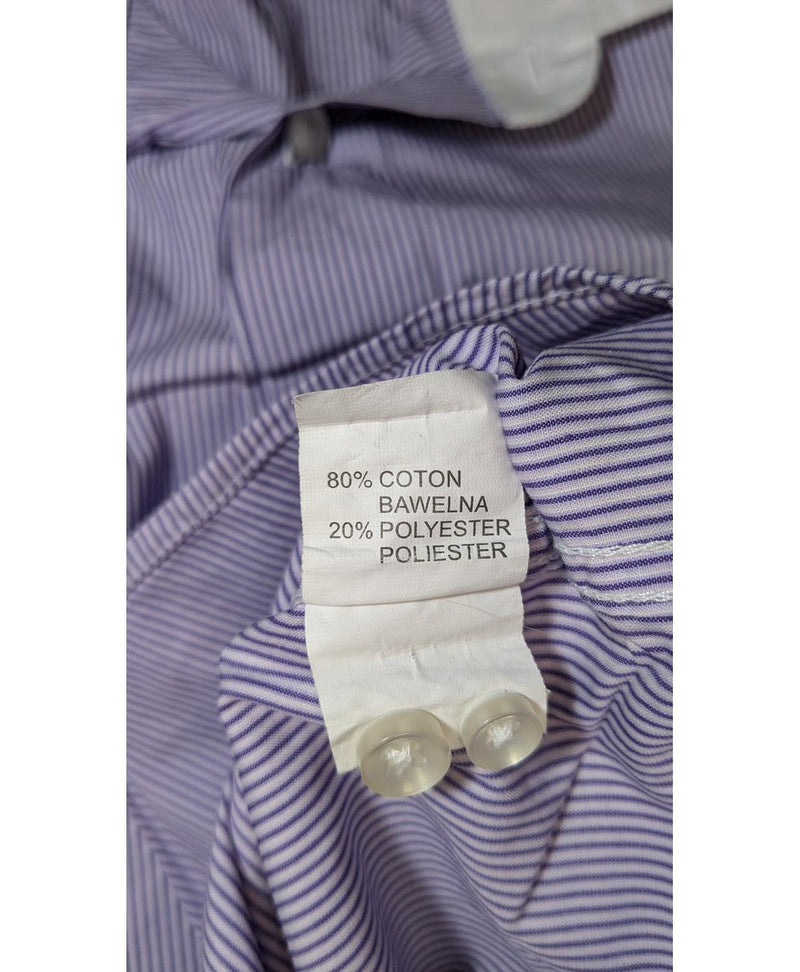 Shopping simplifié avec Once Again pour 568179 : trouvez des pièces uniques en très bon état en quelques clics.