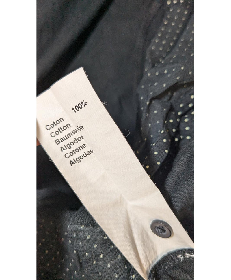 568195 Once Again, la référence de la friperie en ligne pour des achats de vêtements d'occasion sans souci et en état parfait.