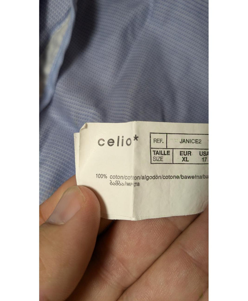 La garantie Once Again : 568378 vêtements d'occasion de marque en état irréprochable.