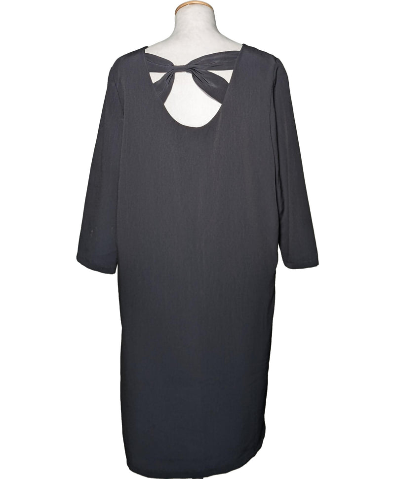 La garantie Once Again : 568419 vêtements d'occasion de marque en état irréprochable.