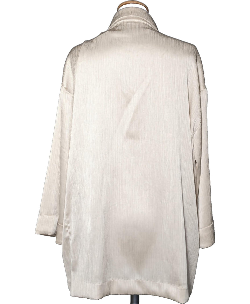La garantie Once Again : 568861 vêtements d'occasion de marque en état irréprochable.