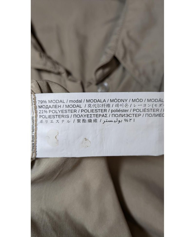 568944 Once Again, la référence de la friperie en ligne pour des achats de vêtements d'occasion sans souci et en état parfait.