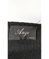 La garantie Once Again : 569753 vêtements d'occasion de marque en état irréprochable.