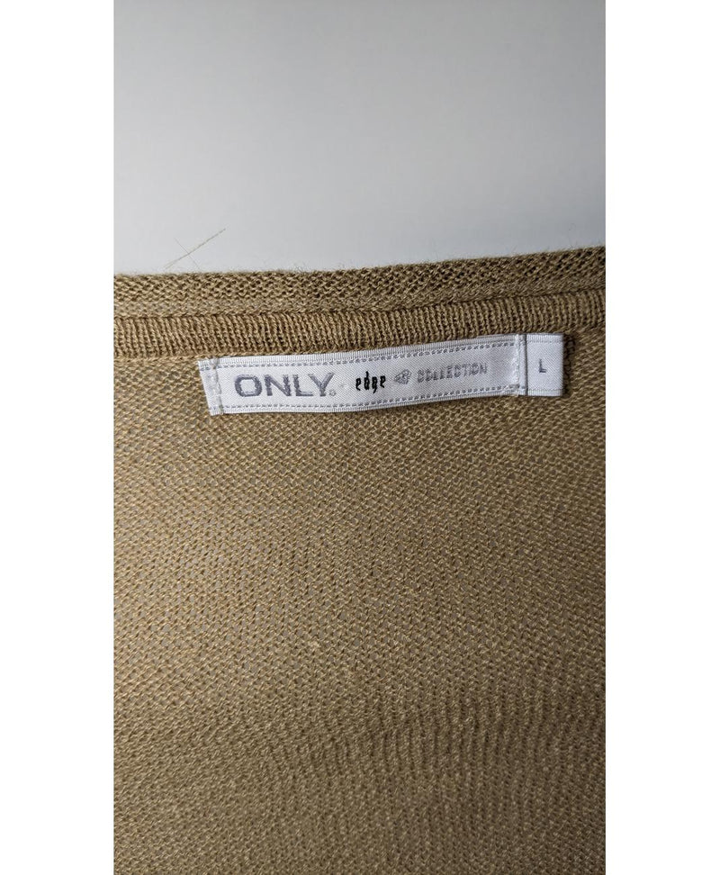 Le choix intelligent pour la mode durable, cette pièce 570605 Once Again allie parfait état et prix abordable.