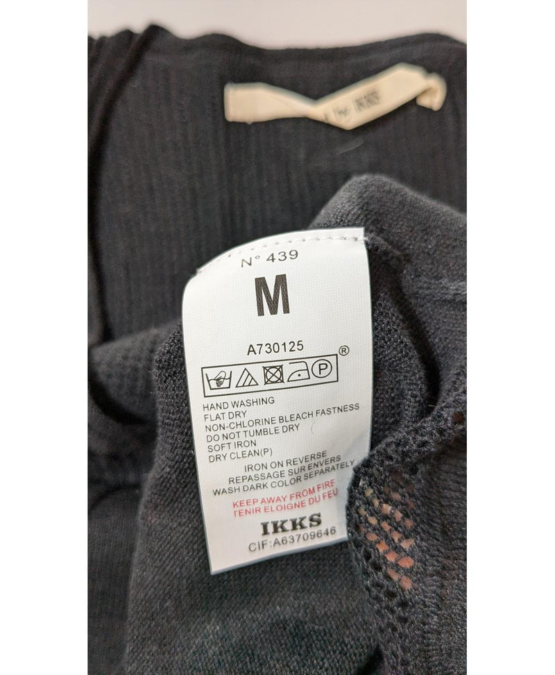 Élégance responsable avec cette pièce vintage 571028 en parfait état, sélectionnée par Once Again.