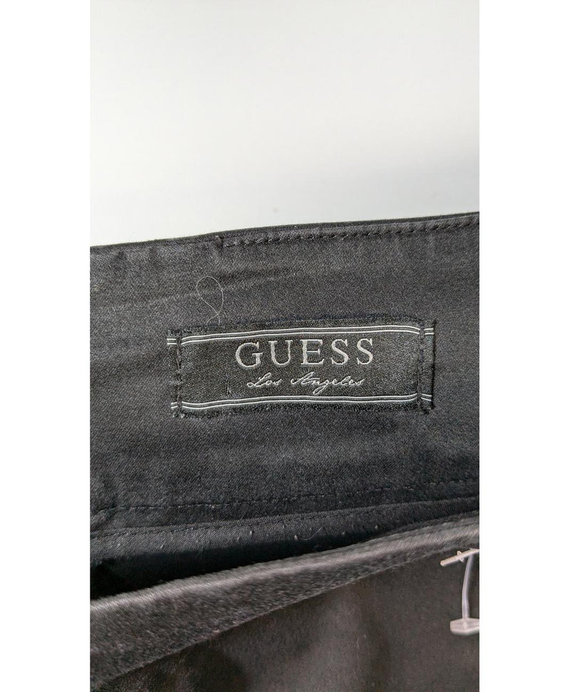 571775 Once Again, la référence de la friperie en ligne pour des achats de vêtements d'occasion sans souci et en état parfait.