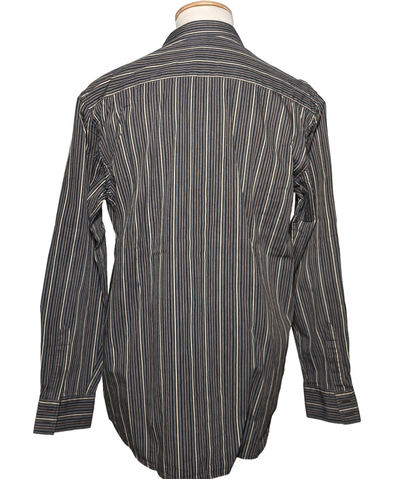 La garantie Once Again : 571855 vêtements d'occasion de marque en état irréprochable.