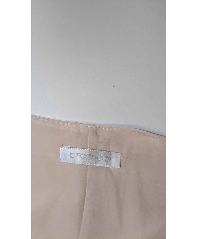 Expérience d'achat simple et satisfaisante pour cette fripe 572323 de qualité, offert par Once Again.