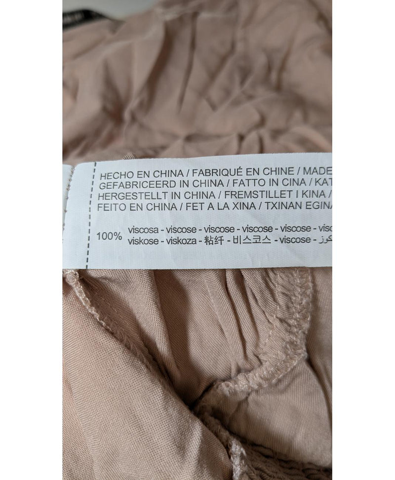 Expérience d'achat simple et satisfaisante pour cette fripe 573732 de qualité, offert par Once Again.