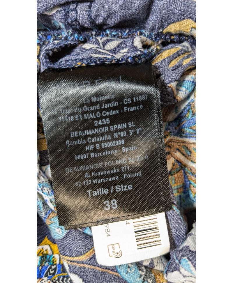 573742 Once Again, la référence de la friperie en ligne pour des achats de vêtements d'occasion sans souci et en état parfait.