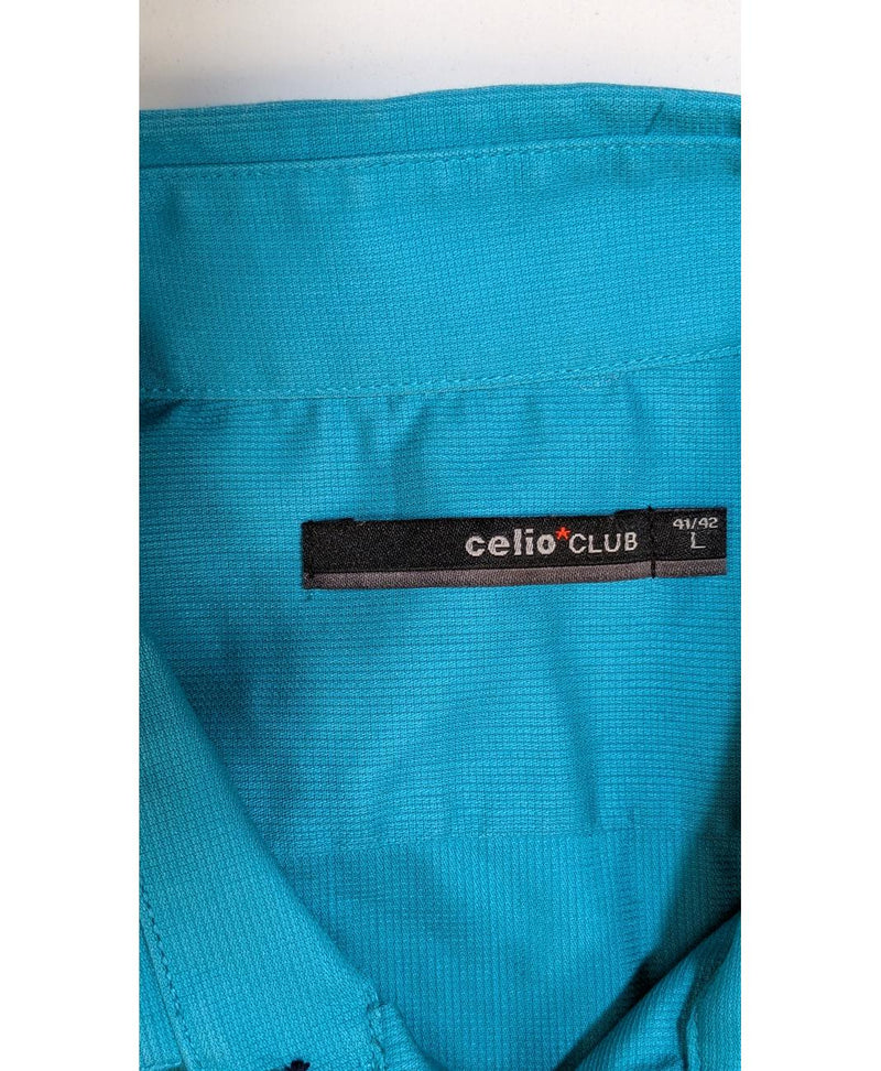 La garantie Once Again : 574163 vêtements d'occasion de marque en état irréprochable.