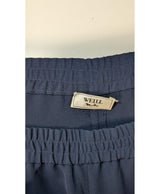 La garantie Once Again : 574369 vêtements d'occasion de marque en état irréprochable.
