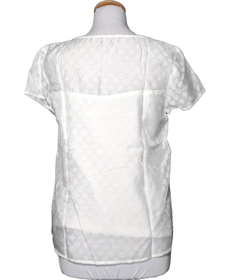 Expérience d'achat simple et satisfaisante pour cette fripe 574845 de qualité, offert par Once Again.