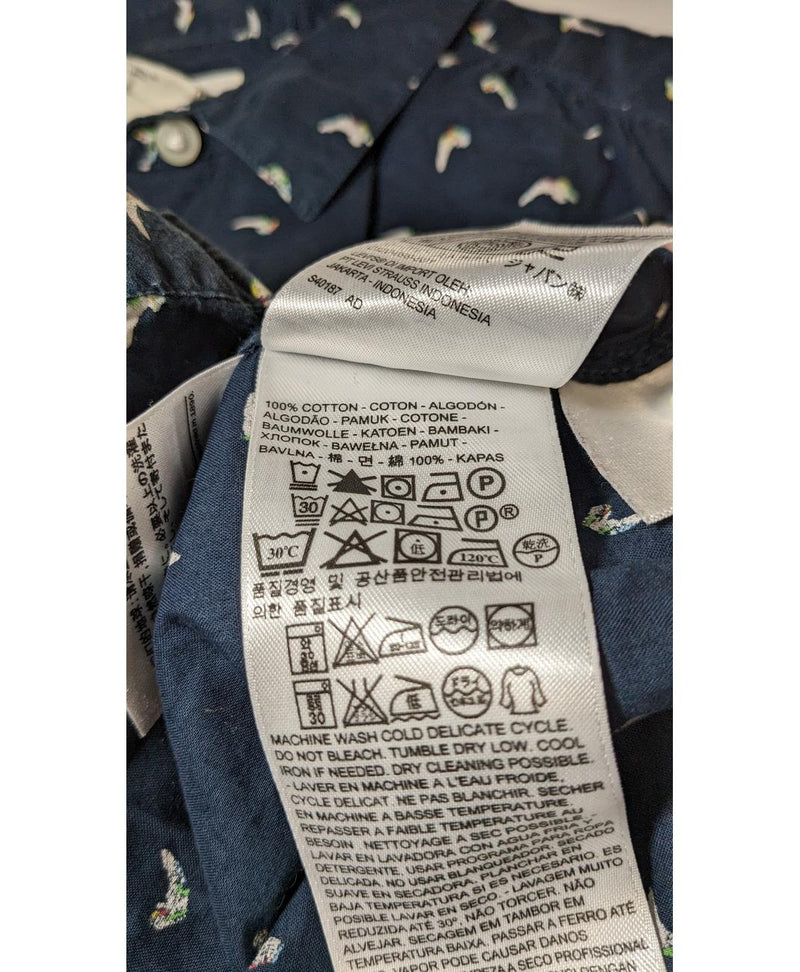 Expérience d'achat simple et satisfaisante pour cette fripe 575134 de qualité, offert par Once Again.