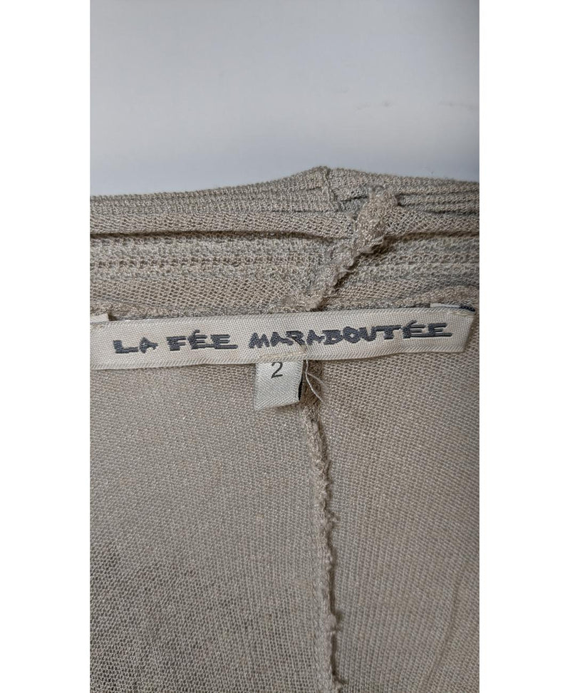 Expérience d'achat simple et satisfaisante pour cette fripe 576283 de qualité, offert par Once Again.