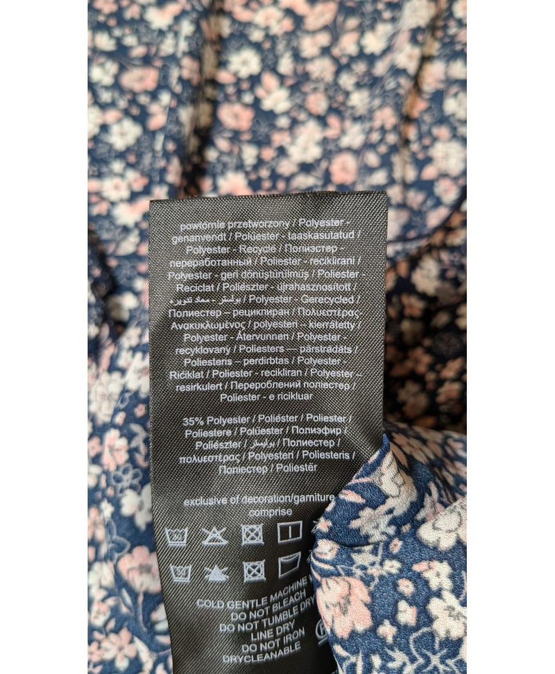 Shopping simplifié avec Once Again pour 576526 : trouvez des pièces uniques en très bon état en quelques clics.