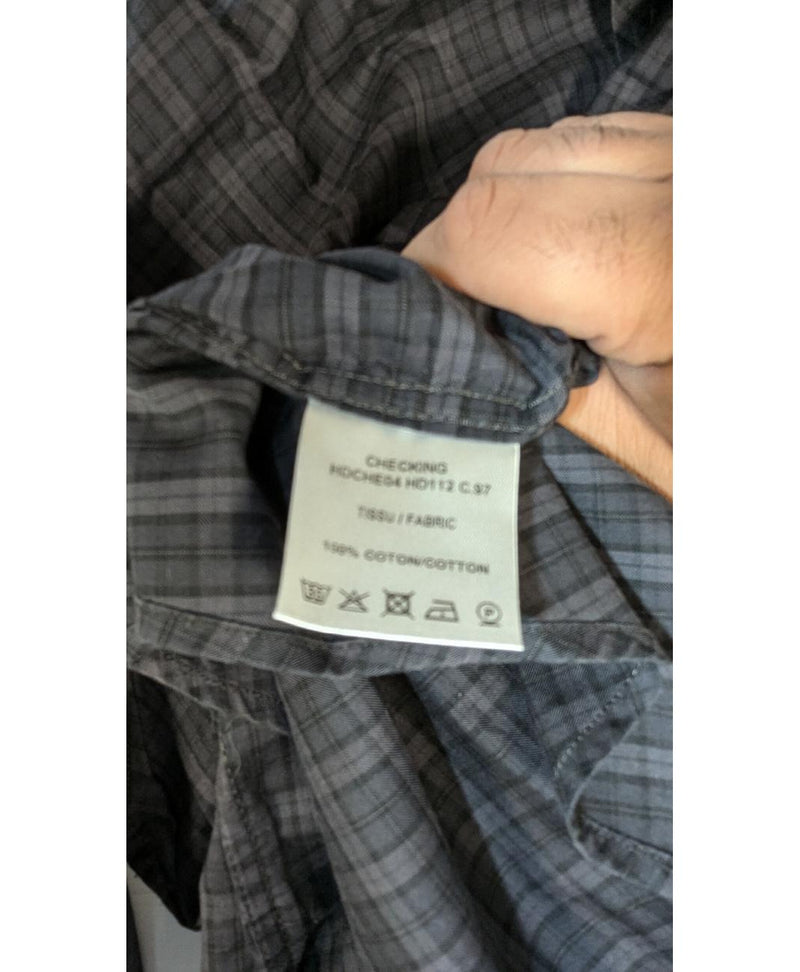 Shopping simplifié avec Once Again pour 577879 : trouvez des pièces uniques en très bon état en quelques clics.