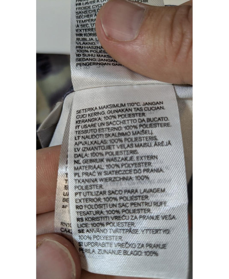 Shopping simplifié avec Once Again pour 578404 : trouvez des pièces uniques en très bon état en quelques clics.